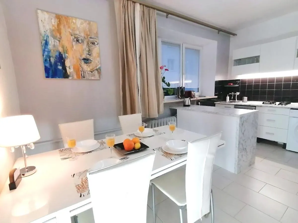 Metro Wilson Apartment Warsaw