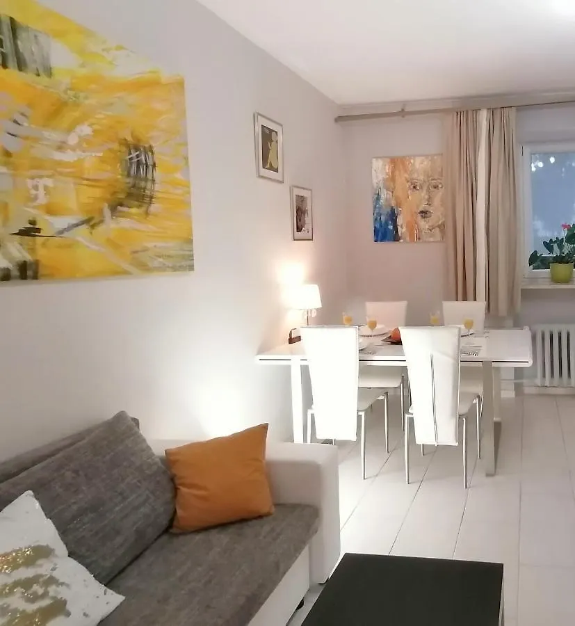 Metro Wilson Apartment Warsaw